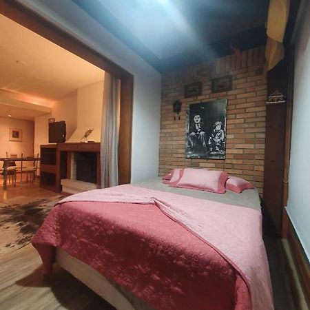 Apartamento A Um Passo Da Rua Torta Com Wifi Gramado Exterior foto